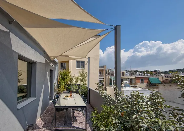 Sunny Loft With Acropolis View
